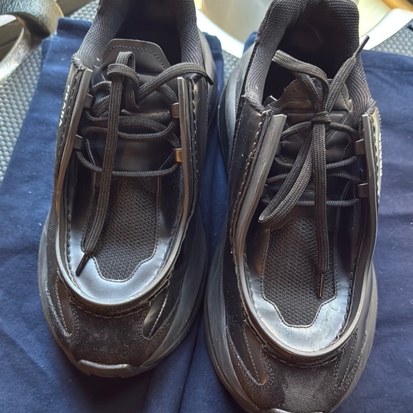 Prada Black Sneakers with Modern Design - Picture 4 of 5